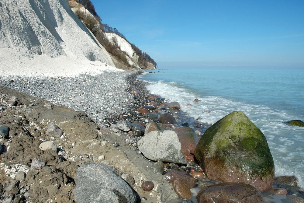 küste dänemark inseln dänemark tripodo.de felsen steinstrand meer