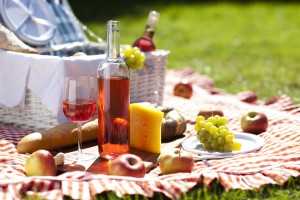 picknick wiese gesundes essen tripodo.de geld sparen im urlaub