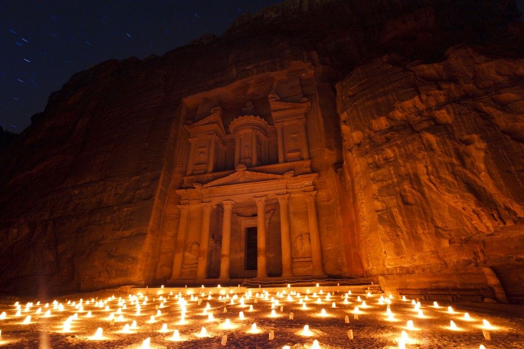 Petra in der Nacht