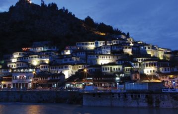 Berat bei Nacht