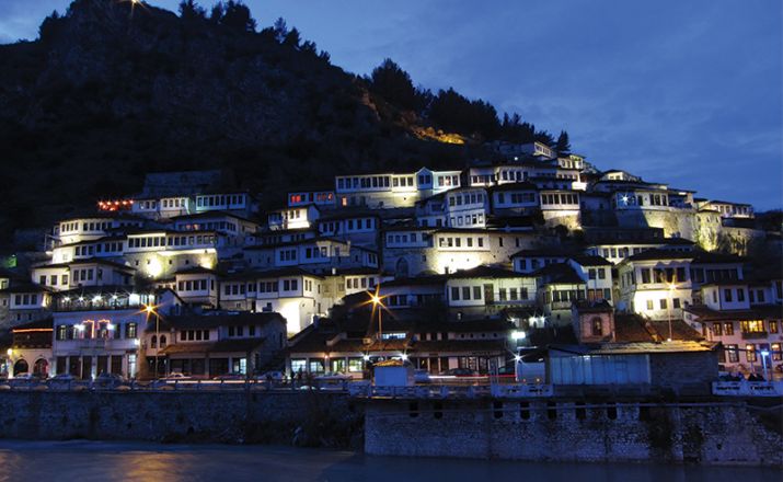 Berat bei Nacht