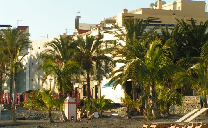 Tropisches Feeling am Strand von Playa de San Juan