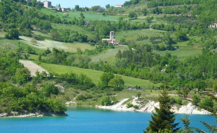 Im Zeichen des Trüffels und der Natur UHK Spezialreisen Italien UG (haftungsbeschränkt) & Co.KG 1