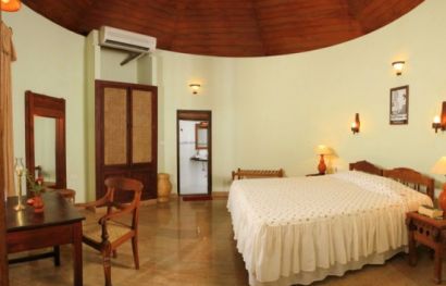 Ayurvedakur im Manaltheeram Ayurveda Beach Village