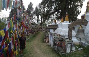 Stupas & Gebetsfahnen in Indien - Fahrradreise